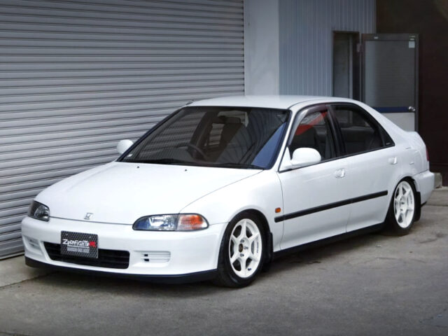 FRONT EXTERIOR OF EG8 CIVIC FERIO VTi.