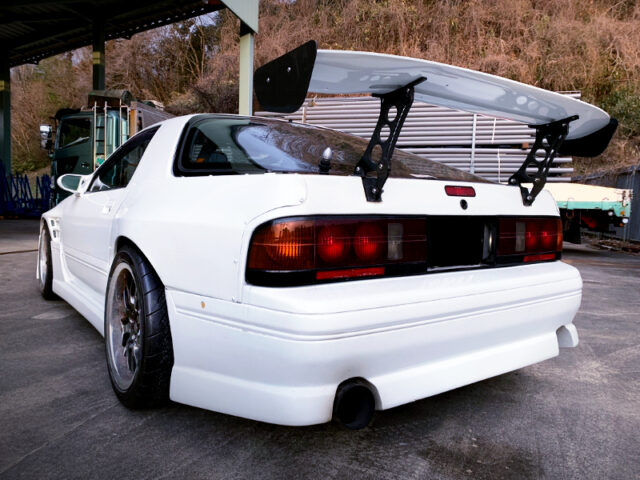 REAR EXTERIOR OF FC3S RX-7 WIDEBODY.
