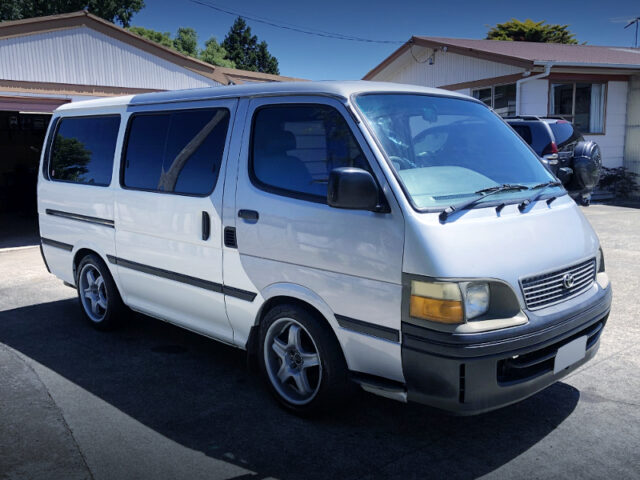 FRONT EXTERIOR OF H100 HIACE.