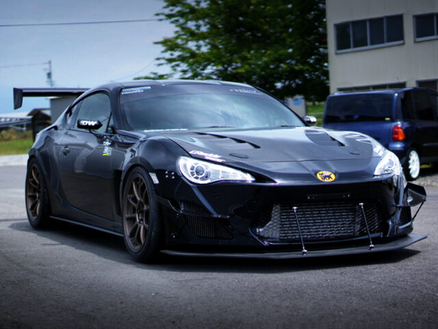 FRONT EXTERIOR OF TOYOTA 86 TURBO.