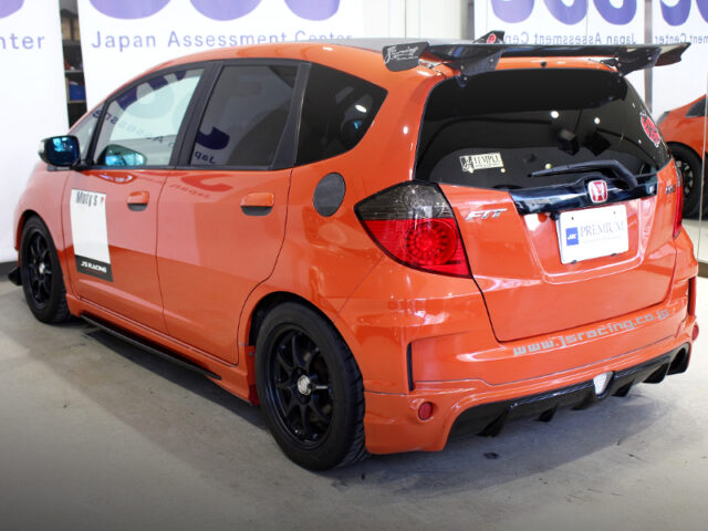 REAR EXTERIOR OF GE8 HONDA FIT RS to CVT.
