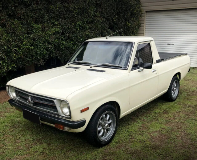 FRONT EXTERIOR OF DATSUN 1200 UTE TO JDM SUNNY TRUCK.