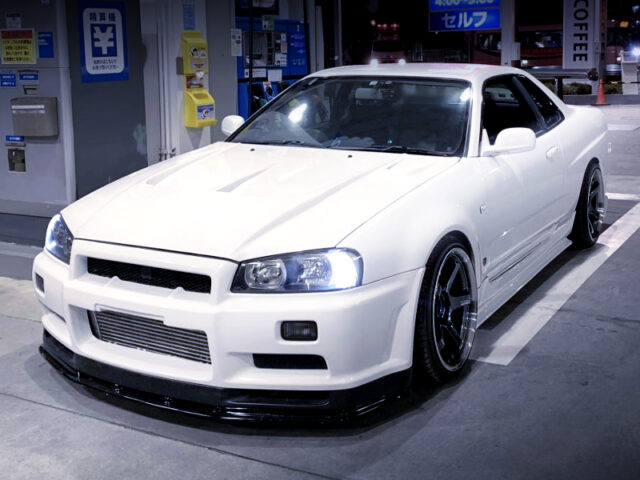 FRONT FACE OF ER34 TO R34 GT-R FRONT END CONVERSION.