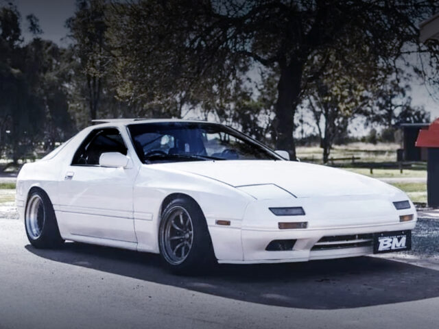 FRONT EXTERIOR OF FC3S RX7 WHITE.