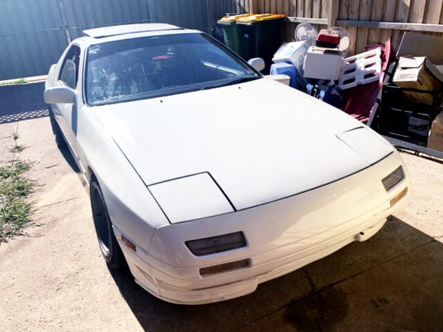 FRONT FACE OF FC3S RX7 WHITE.