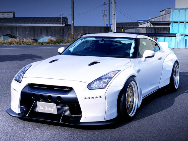 FRONT EXTERIOR OF R35 GT-R with PANDEM WIDEBODY.