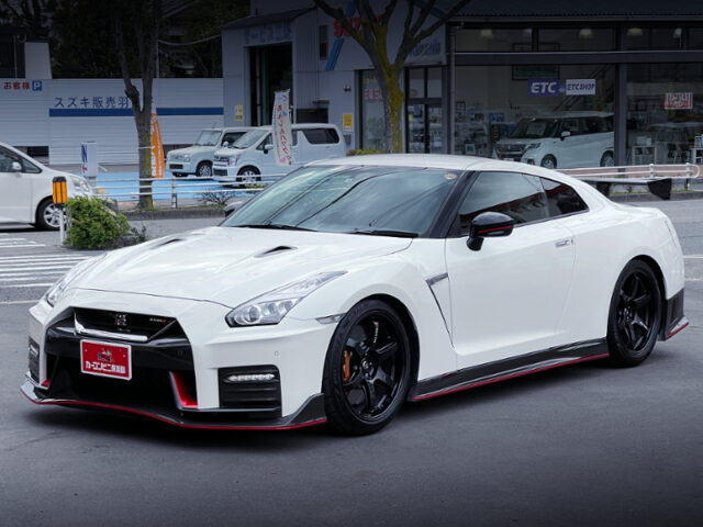 FRONT EXTERIOR OF R35 NISSAN GT-R NISMO.