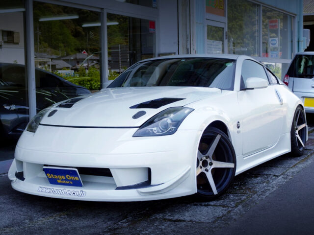 FRONT EXTERIOR OF Z33 FAIRLADY Z Version S WHITE.