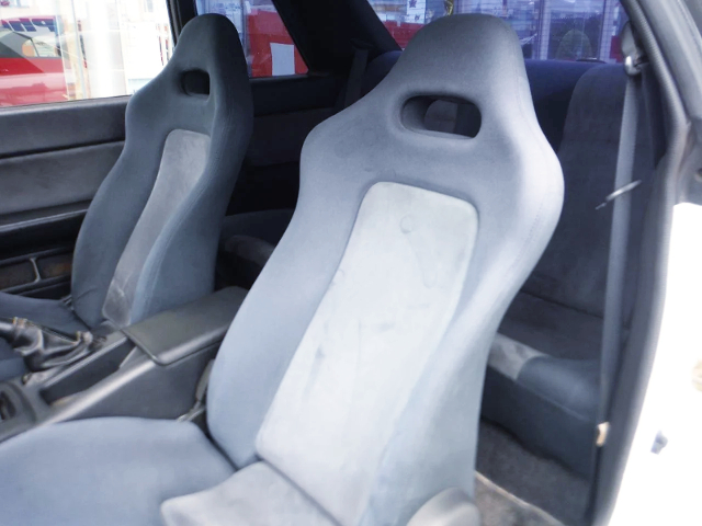 GENUINE SEATS OF R32 GT-R V-SPEC.
