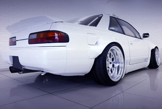 REAR EXTERIOR OF S13 SILVIA Ks WIHITE.