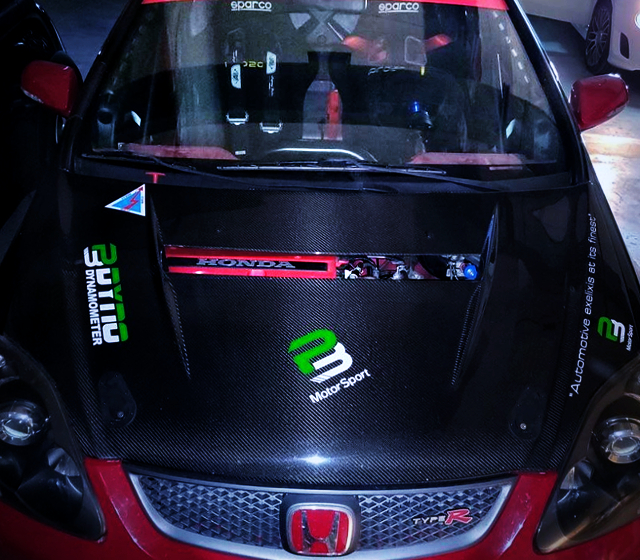 CARBON HOOD OF EP3 CIVIC TYPE-R.