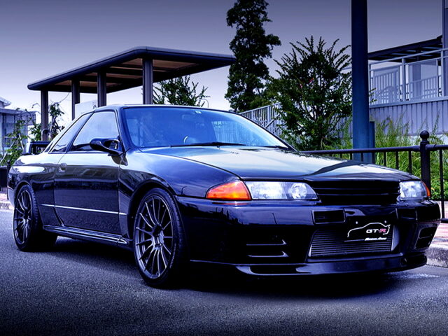 FRONT EXTERIOR OF R32 GT-R BLACK.