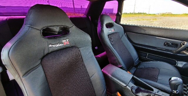 SEATS OF R32 GT-R INTERIOR.
