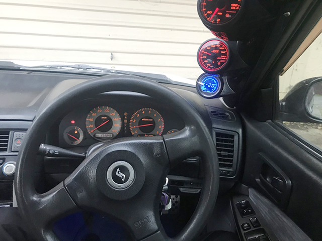 GAUGES And SPEED CLUSTER.