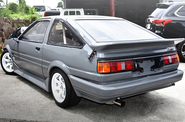 REAR EXTERIOR OF AE86 COROLLA LEVIN.