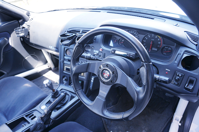 DRIVER'S DASHBOARD OF R33 GT-R.