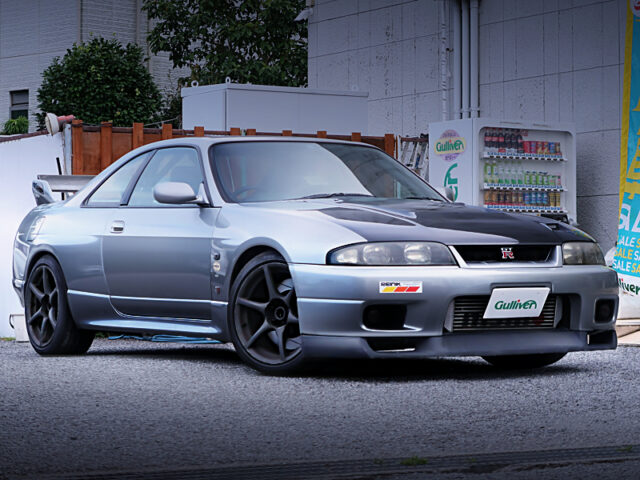 FRONT EXTERIOR OF R33 GT-R.
