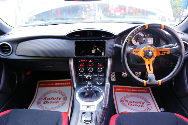 DASHBOARD and MOMO DRIFTING STEERING of TOYOTA 86GT.