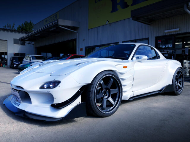 FRONT LEFT SIDE EXTERIOR of FD3S efini RX7 BLS WIDEBODY.