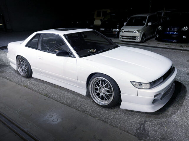FRONT RIGHT-SIDE EXTERIOR of S13 SILVIA.