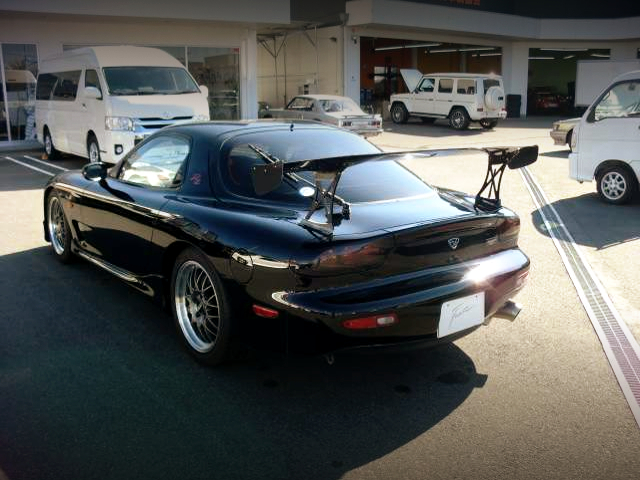 REAR EXTERIOR of FD3S RX-7 TYPE-RZ.