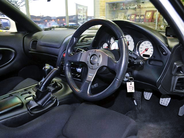 INTERIOR of WHITE FD3S RX-7 TYPE-RB.