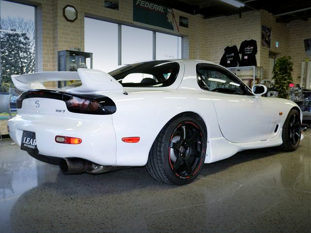 REAR EXTERIOR of WHITE FD3S RX-7 TYPE-RB.