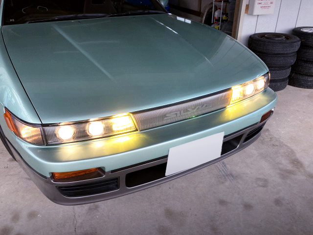 FRONT HEADLIGHT of Lime Green Two-Tone S13 SILVIA 1.8 Q'S.