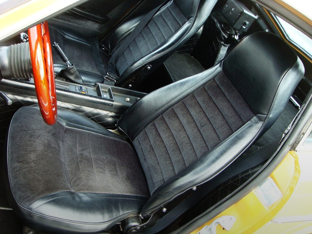 INTERIPOR SEATS of HLS30 DATSUN 240Z.