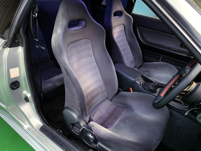 R33 GT-R GENUINE SEATS INSTALLED R32 GT-R INTERIOR.