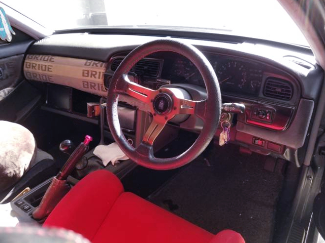 DRIVER'S SIDE DASHBOARD.
