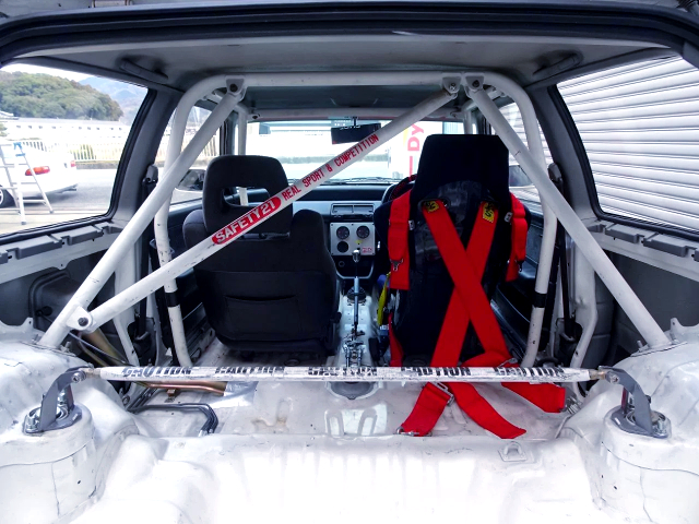 ROLL CAGE and TWO-SEATER of EF9 GRAND CIVIC INTERIOR.