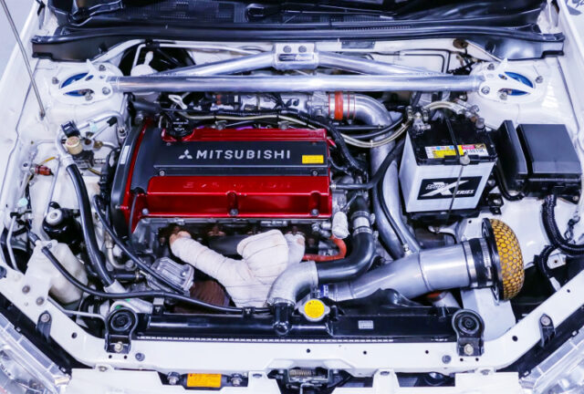4G63T ENGINE with GT3040 SINGLE TURBO.