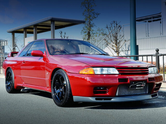 FRONT EXTERIOR of R32GTR.