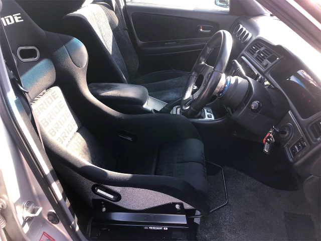 DRIVER'S SIDE INTERIOR of JZX100 CRESTA ROULANT G.