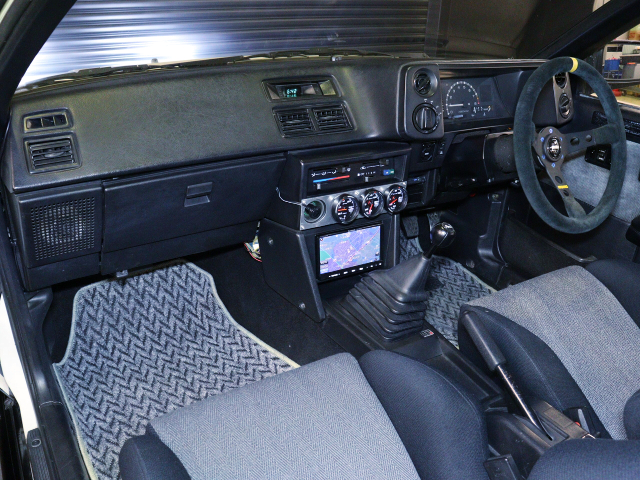 PASSENGER SIDE EXTERIOR of AE86 LEVIN 2-DOOR GT.