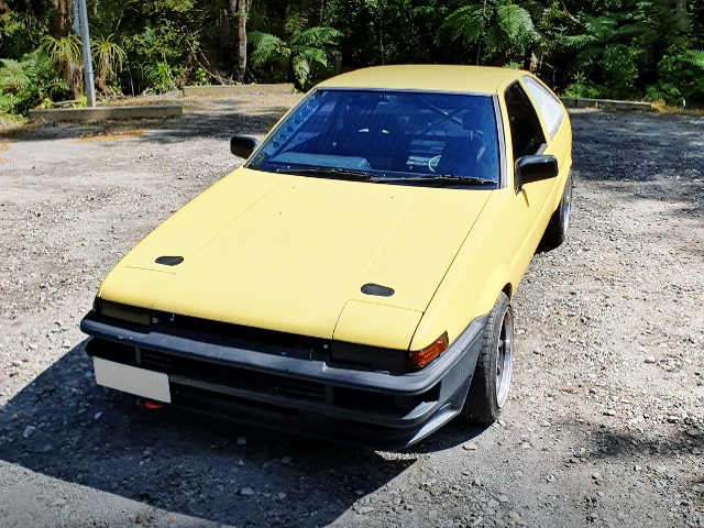 YELLOW PAINTED, TRUENO FRONT END CONVERTED AE85 LEVIN EXTERIOR.