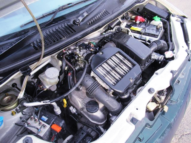 TOP MOUNTE INTERCOOLED K6A TWIN CAM TURBO ENGINE.