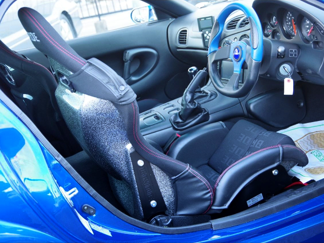 DRIVER'S SIDE INTERIOR of FD3S RX-7 TYPE-R.