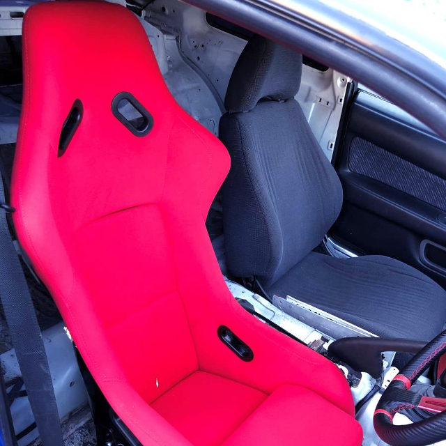 DRIVER'S SIDE FULL BUCKET SET UP to S14 SILVIA INTERIOR.