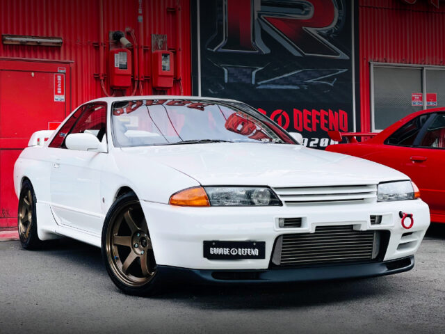 FRONT EXTERIOR of WHITE R32 SKYLINE GT-R.