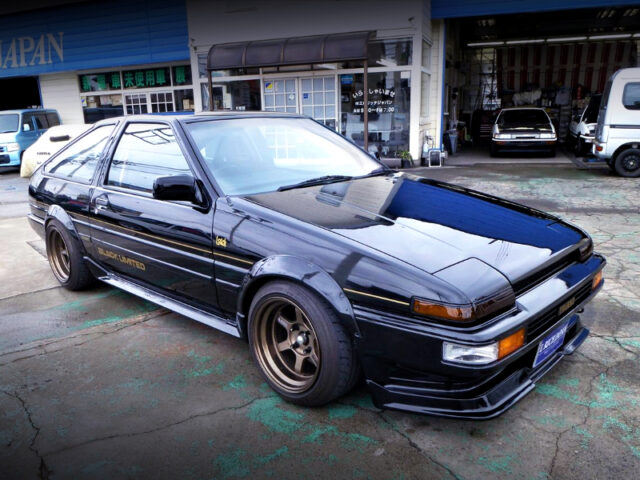 FRONT EXTERIOR of AE86 TRUENO GTV with BLACK LIMITED STYLE.