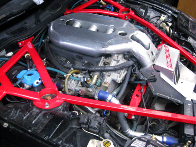 VQ35DE 3500cc V6 ENGINE into FD3S RX7 ENGINE ROOM.