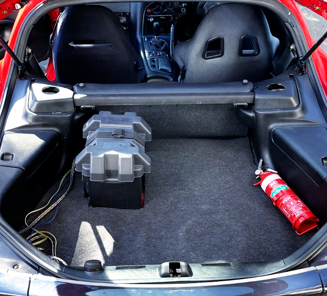 LUGGAGE SPACE of FD3S RX7.