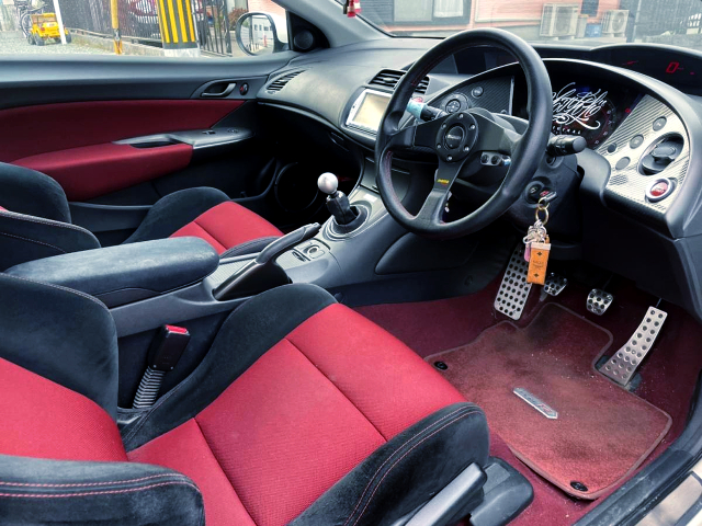 INTERIOR of STANCE FN2 CIVIC TYPE-R EURO.