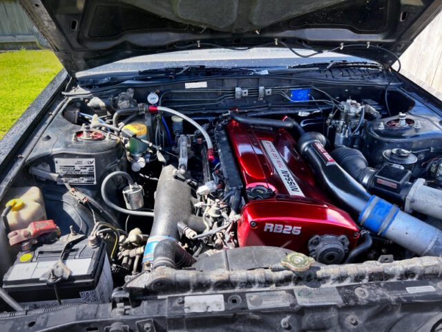 RB26DETT With HKS GT2530 TWIN TURBO into HR31 SKYLINE ENGINE ROOM.