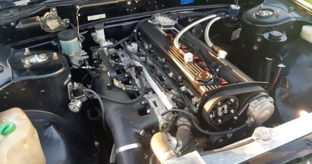 RB30DE 3.0L ENGINE With RB26 ITBs.
