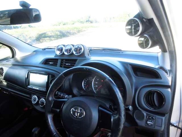 DASHBOARD of NCP131 VITZ RS Gs.