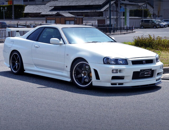FRONT EXTERIOR of R34 GTR.