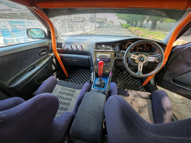 ROLL CAGE AND DASHBOARD.